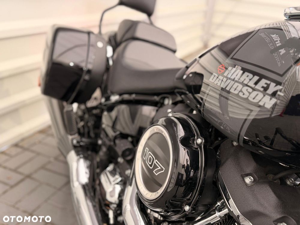 Harley-Davidson Softail Sport Glide - 11