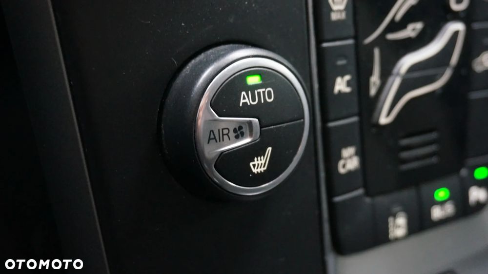 Volvo V40 Cross Country D3 Drive-E SCR Momentum - 34