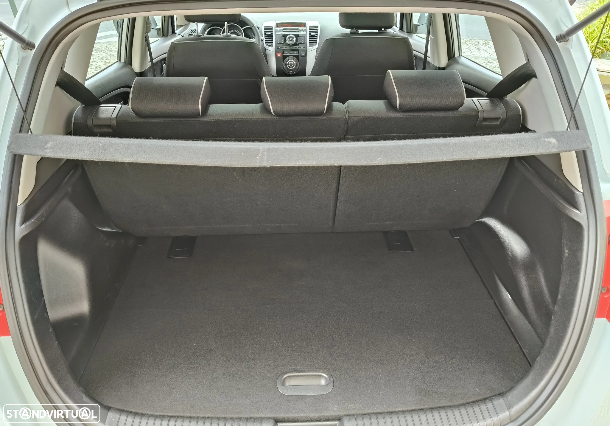 Kia Venga 1.4 CRDi EX ISG - 24