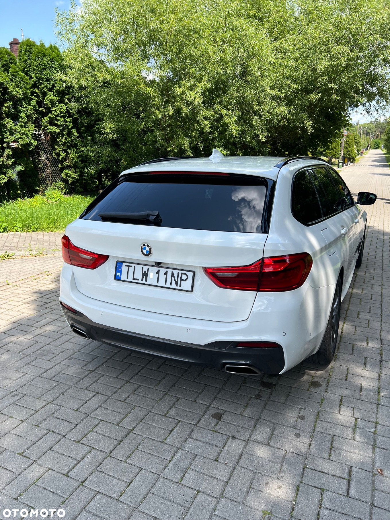BMW Seria 5 520d Touring M Sport Edition - 4