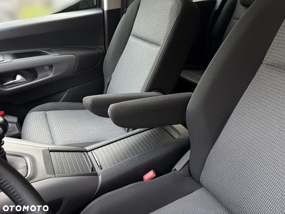 Toyota Proace City Verso Long 1.2 D-4T Family - 29