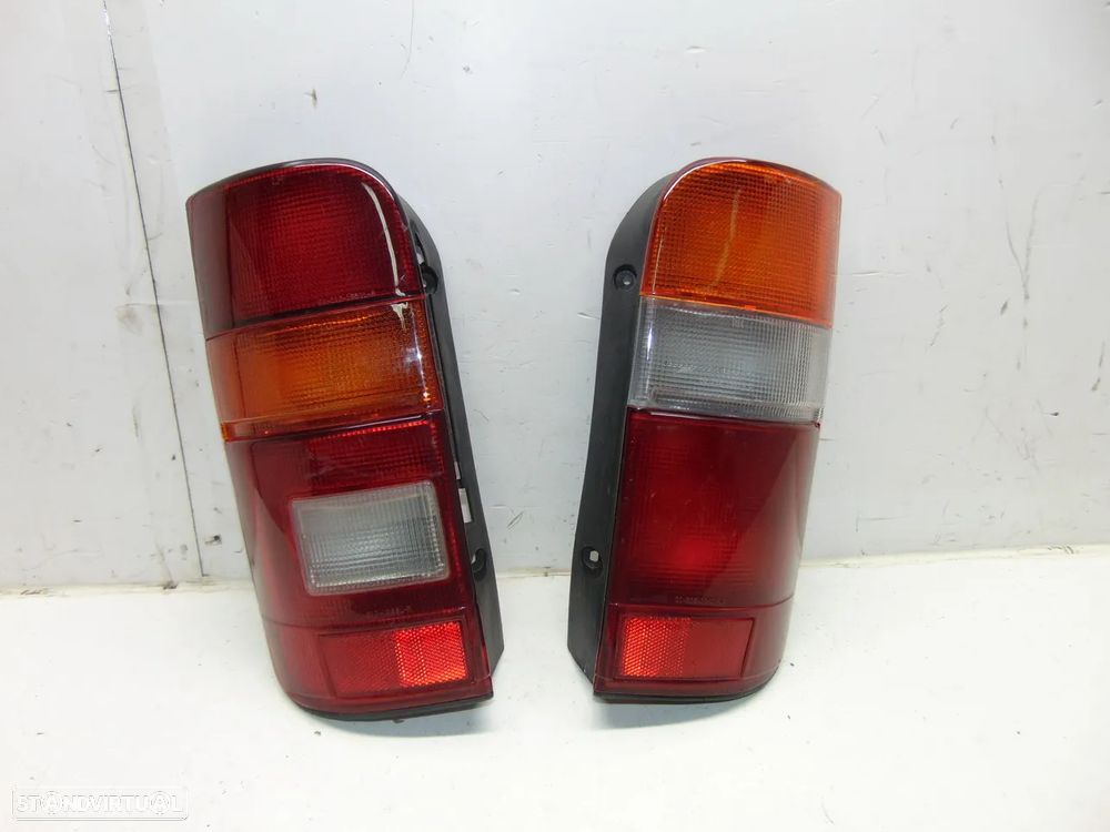 Toyota Hiace farolins - 1