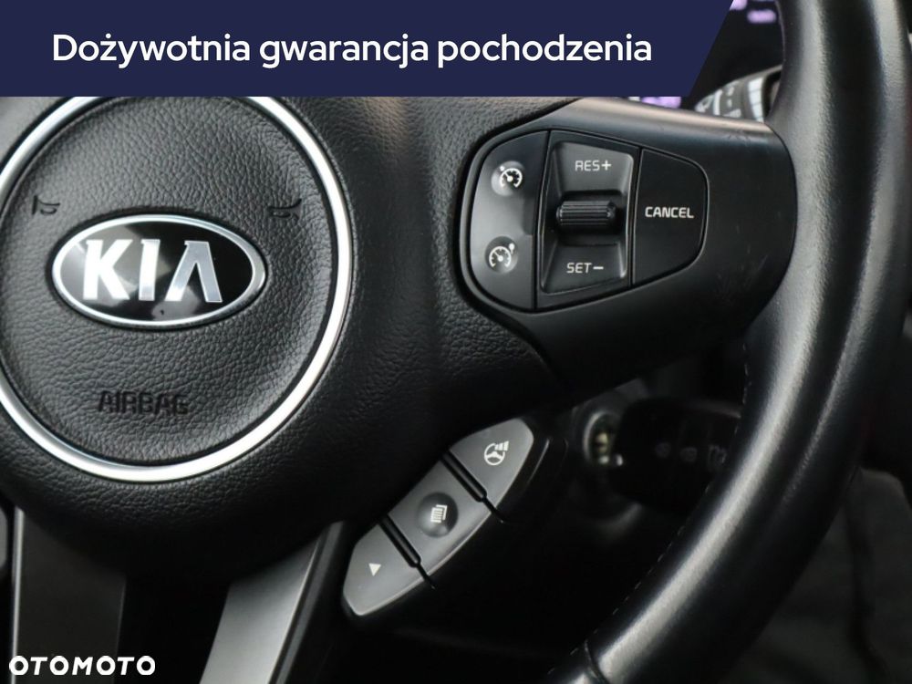 Kia Carens - 21