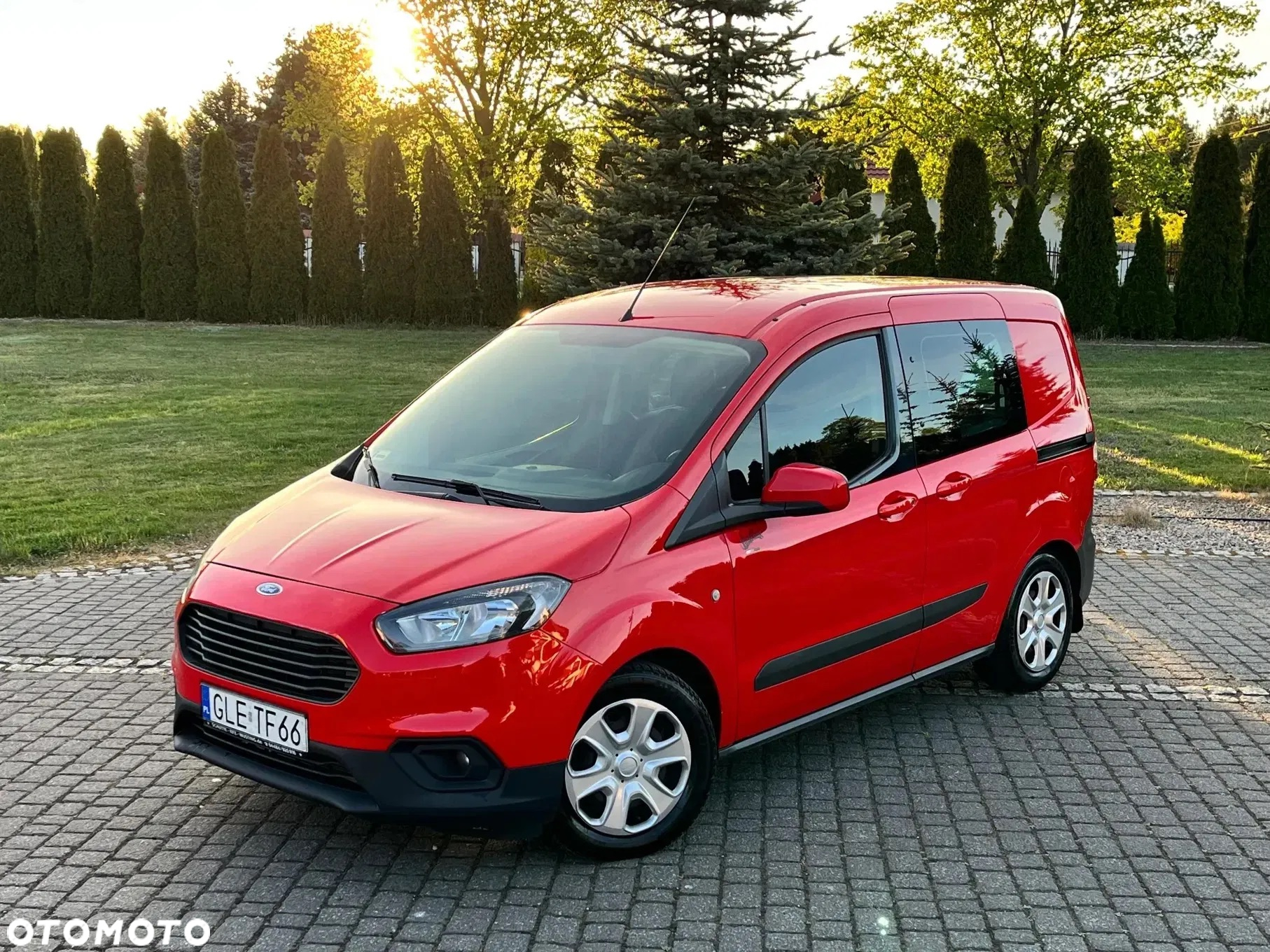 Ford Tourneo Courier - 17