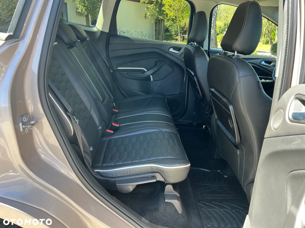 Ford Kuga 2.0 TDCi 4x4 Vignale - 26