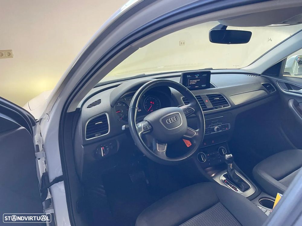 Audi Q3 2.0 TDI Design S tronic - 10