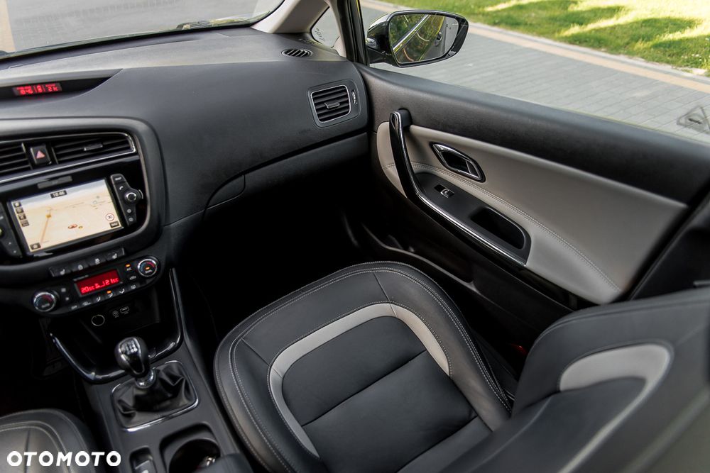 Kia Ceed 1.6 CRDi 136 ISG Platinum Edition - 35