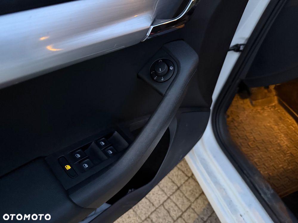 Skoda Octavia 1.6 TDI Ambition - 6