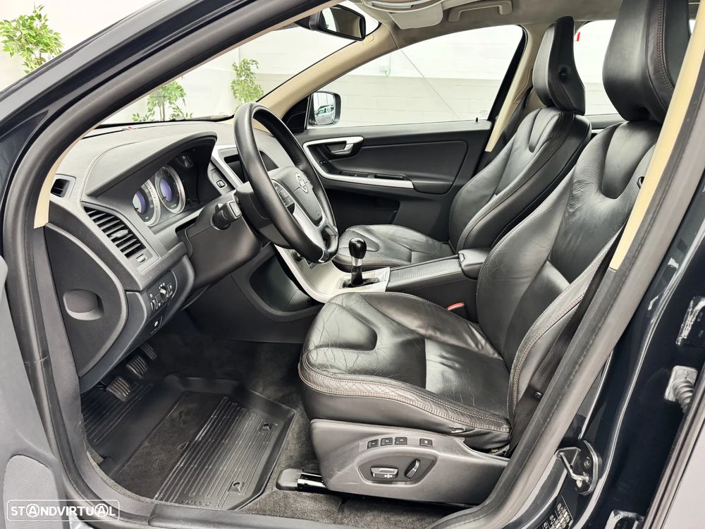 Volvo XC 60 2.0 D3 Drive Summum - 16