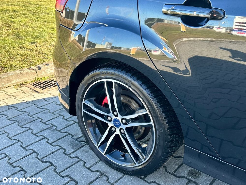 Ford Focus 2.0 EcoBoost ST - 9