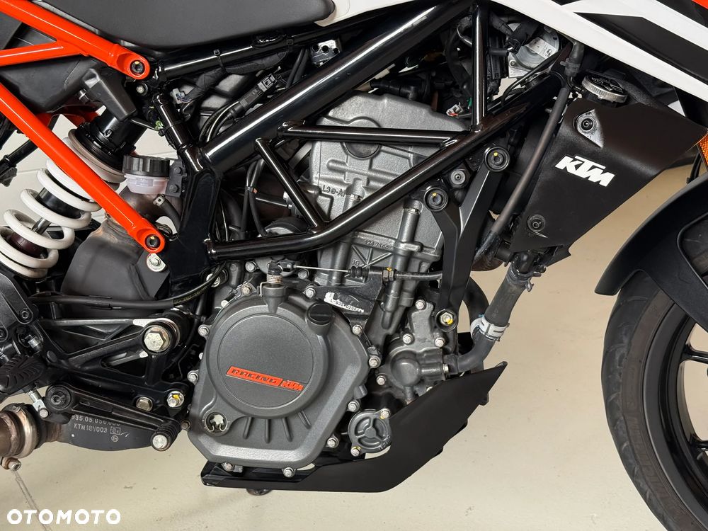 KTM Duke 125 - 12