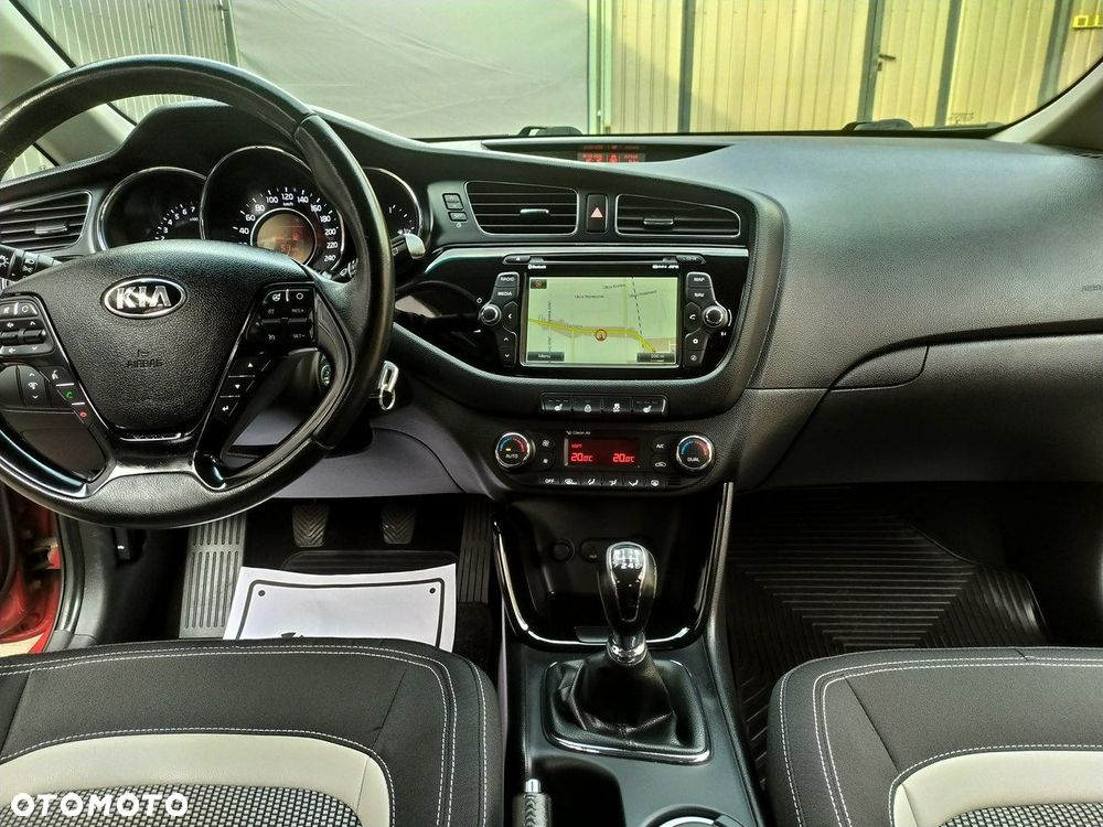 Kia Ceed 1.6 GDI Business Line - 17