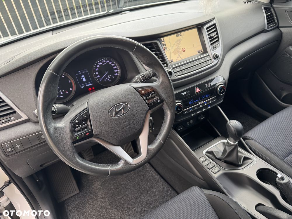 Hyundai Tucson blue 1.7 CRDi 2WD Style - 11