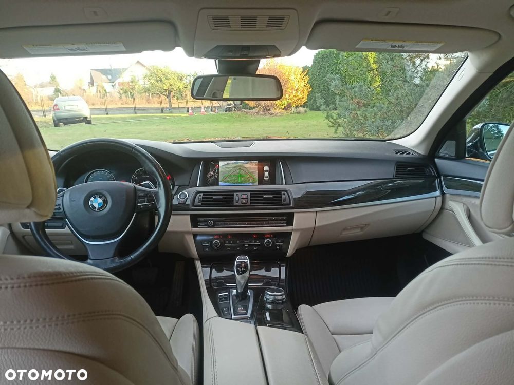 BMW Seria 5 535i Luxury Line - 10