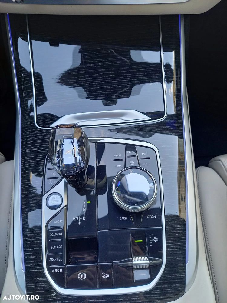 BMW X7 xDrive40i - 25