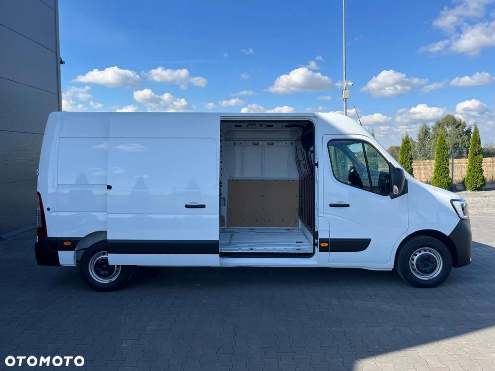 Renault Master 2.3 / DOSTAWCZY / 2023 / 15 TYS PRZEB. - 8