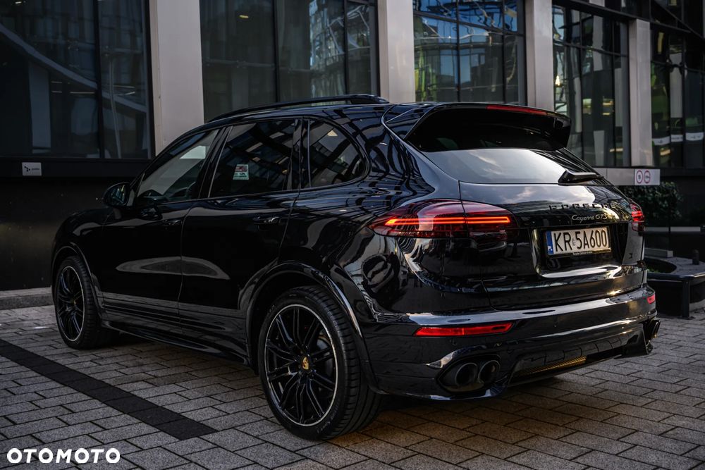 Porsche Cayenne - 18