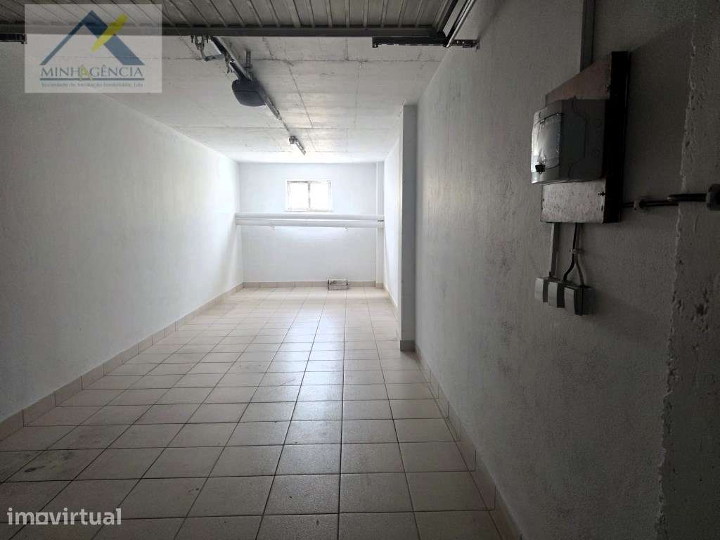 Garagem Box na zona do Dufa em Setúbal - Grande imagem: 2/10