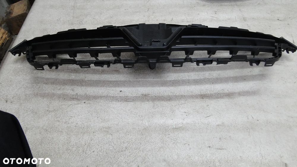RENAULT EXPRESS ATRAPA GRILL 21-23r - 6