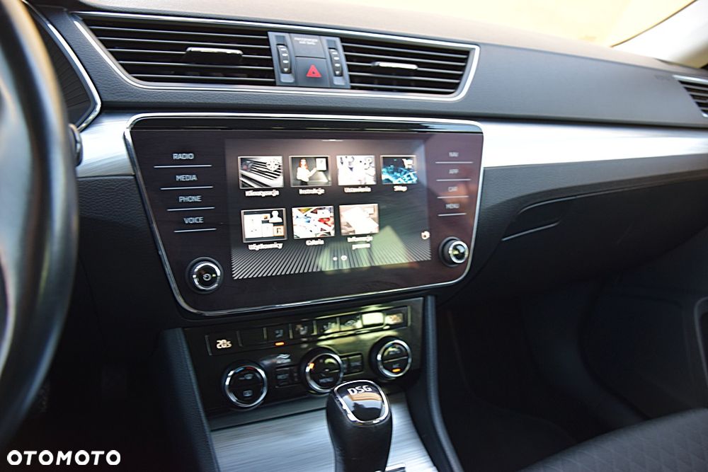 Skoda Superb 2.0 TDI Sportline DSG7 - 25