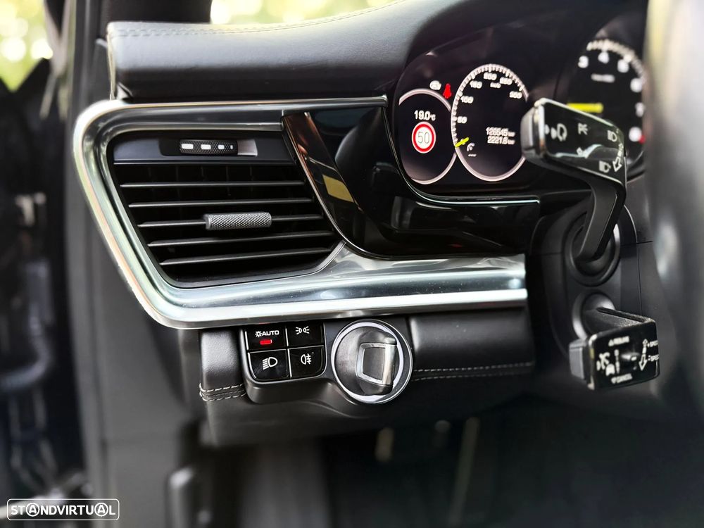 Porsche Panamera Sport Turismo 4 E-Hybrid Platinum Edition - 18
