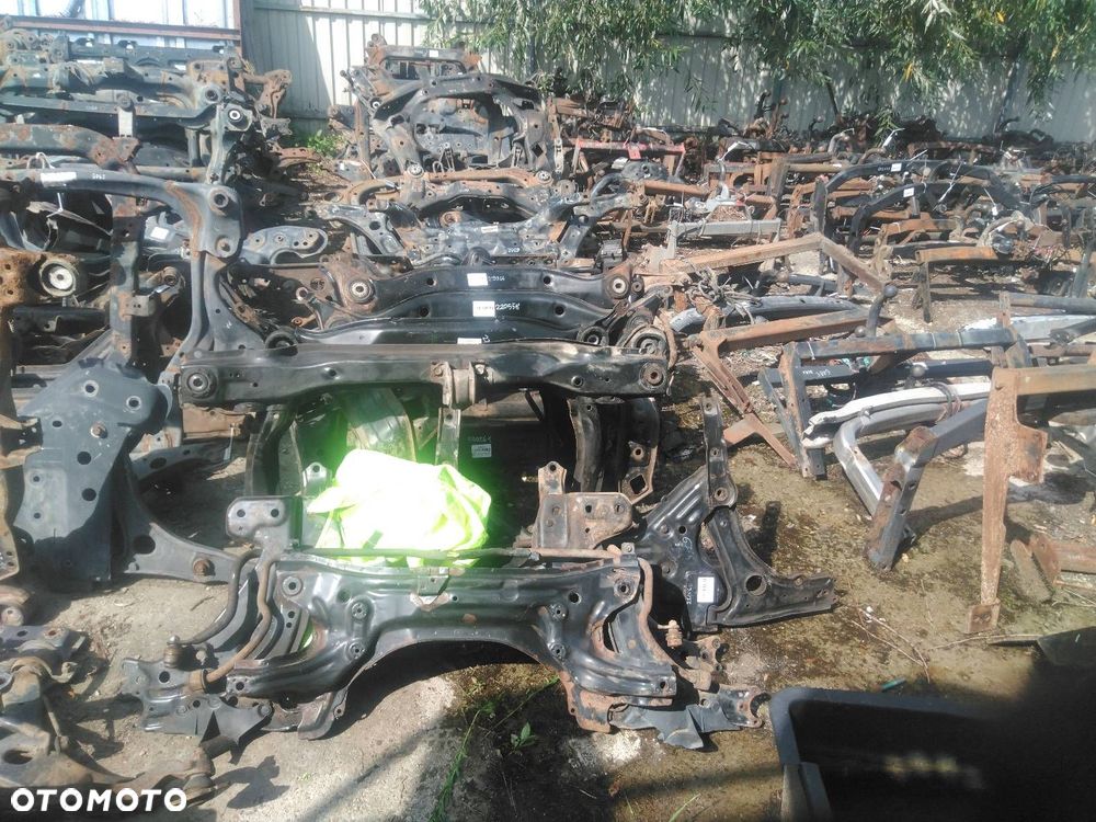 SANKI WÓZEK KOŁYSKA SILNIKA VOLKSWAGEN POLO III LIFT 99-01r 1.6 8V - 5