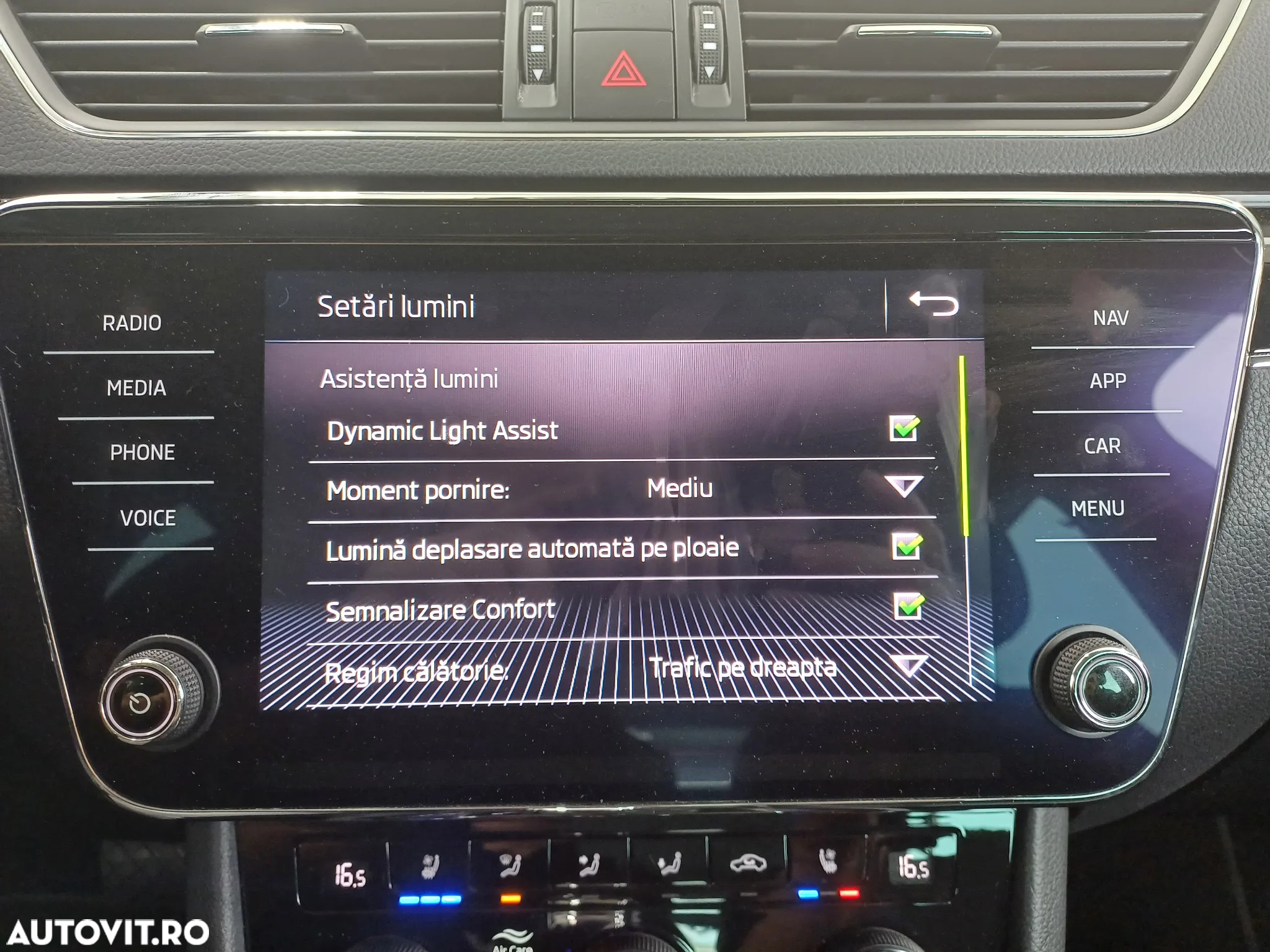 Skoda Superb Combi 2.0 TDI 4X4 DSG Laurin & Klement - 27