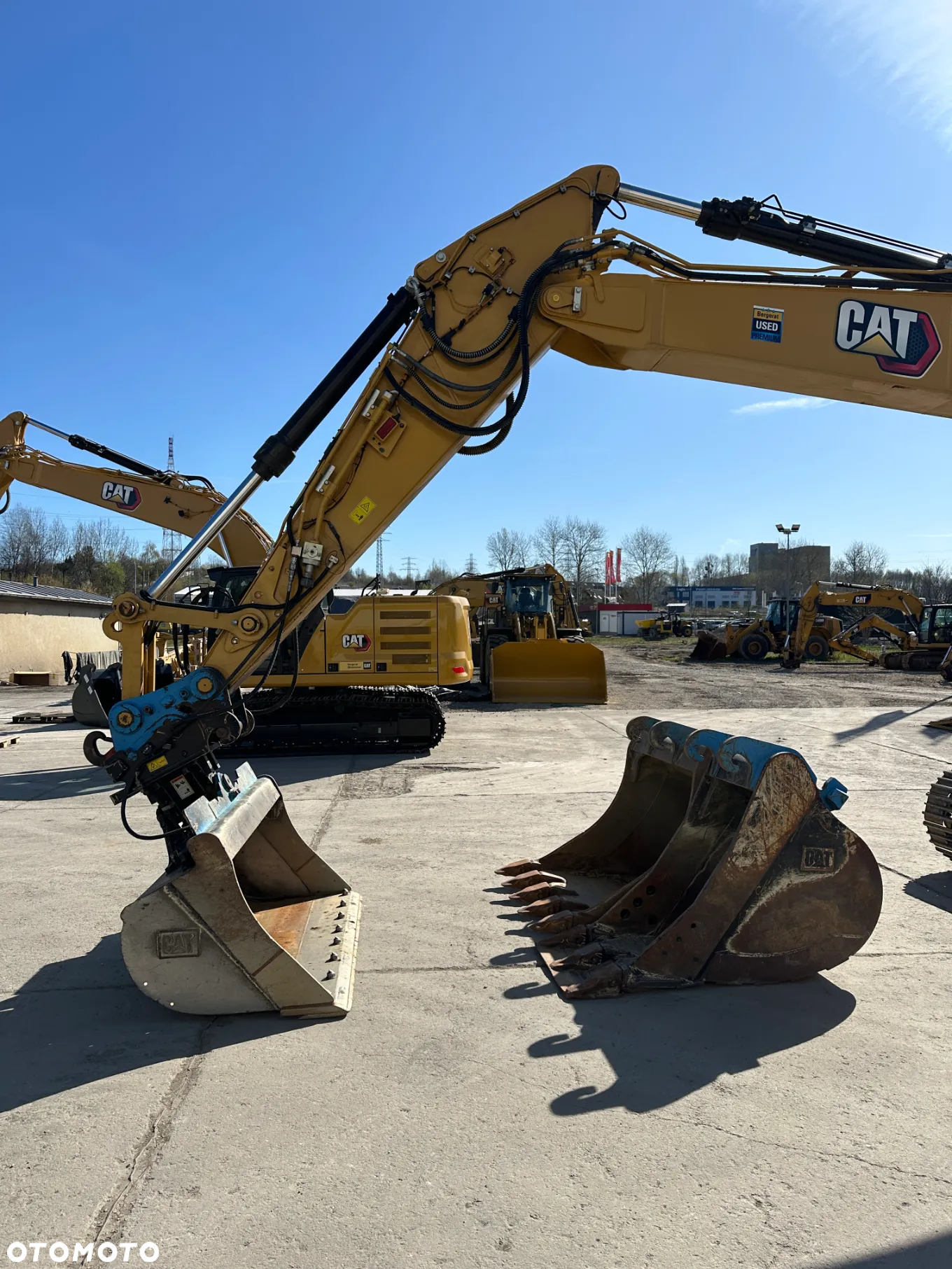 Caterpillar 323 - 36