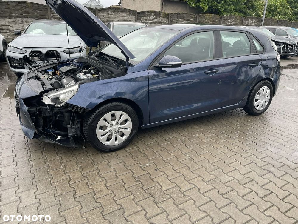 Hyundai i30 blue 1.4 Classic - 3