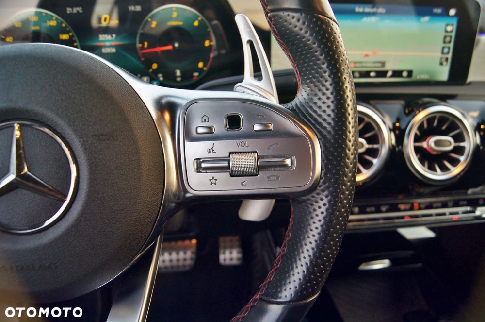 Mercedes-Benz CLA 200 d 8G-DCT AMG Line Advanced Plus - 19