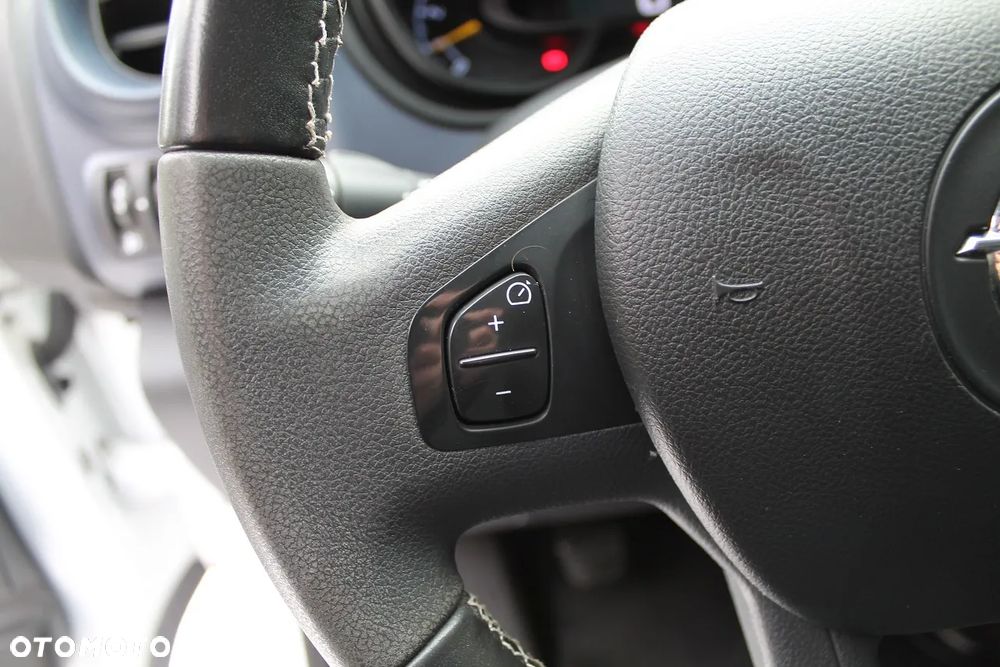 Opel Vivaro - 26
