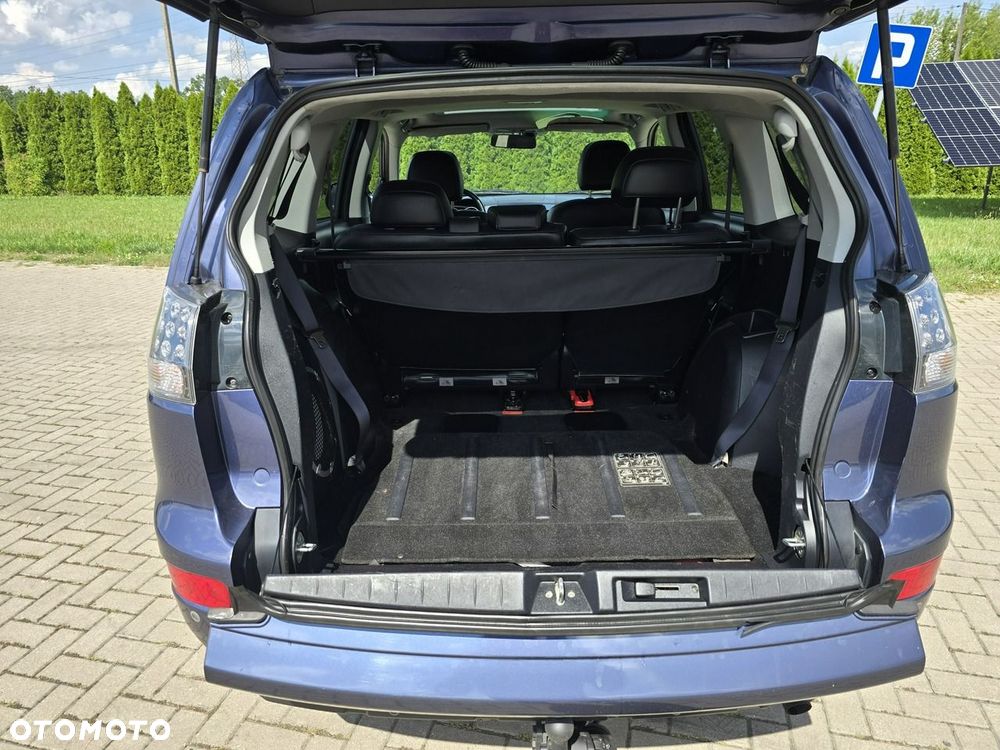 Mitsubishi Outlander - 21