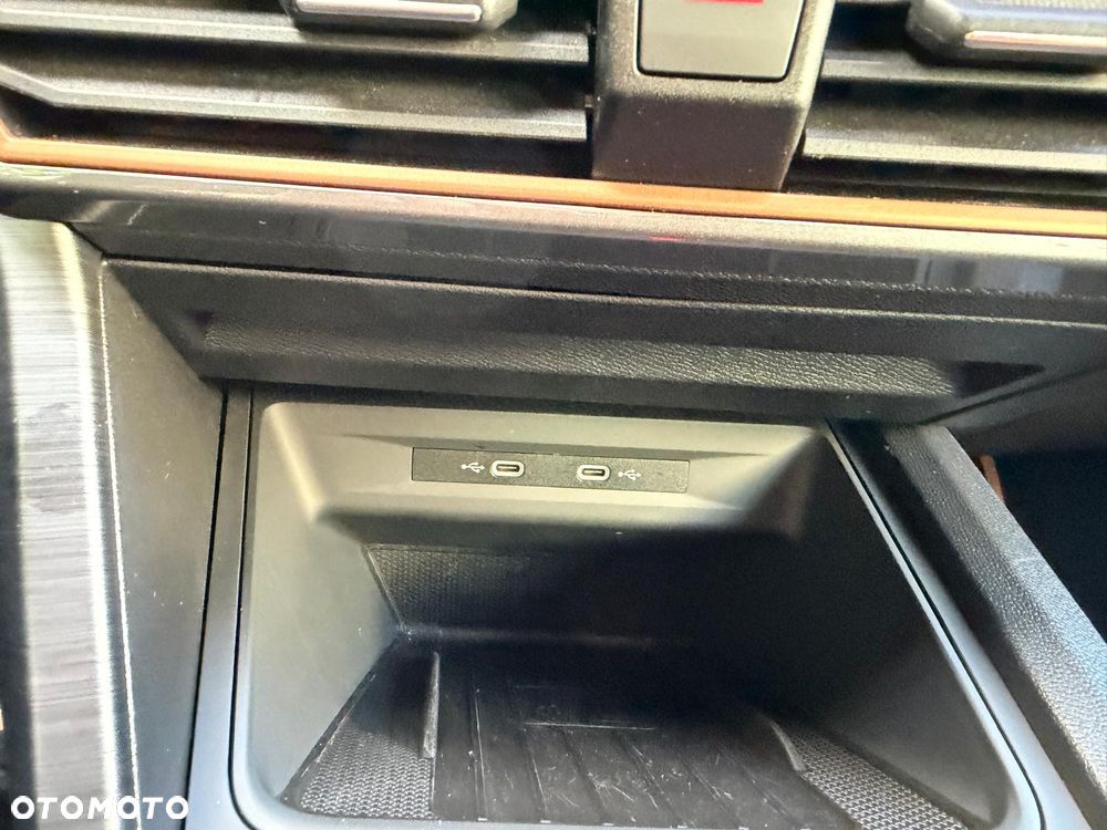 Cupra Formentor 1.4 e-Hybrid DSG Priority - 33