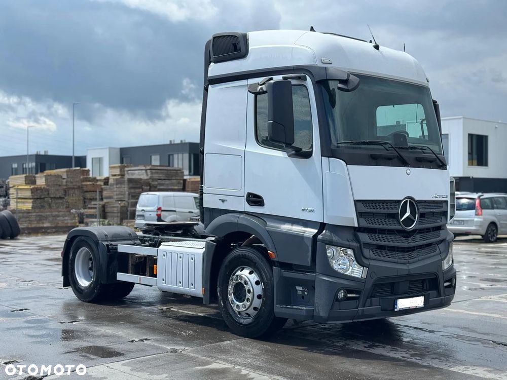 Mercedes-Benz ACTROS MP4 - 1