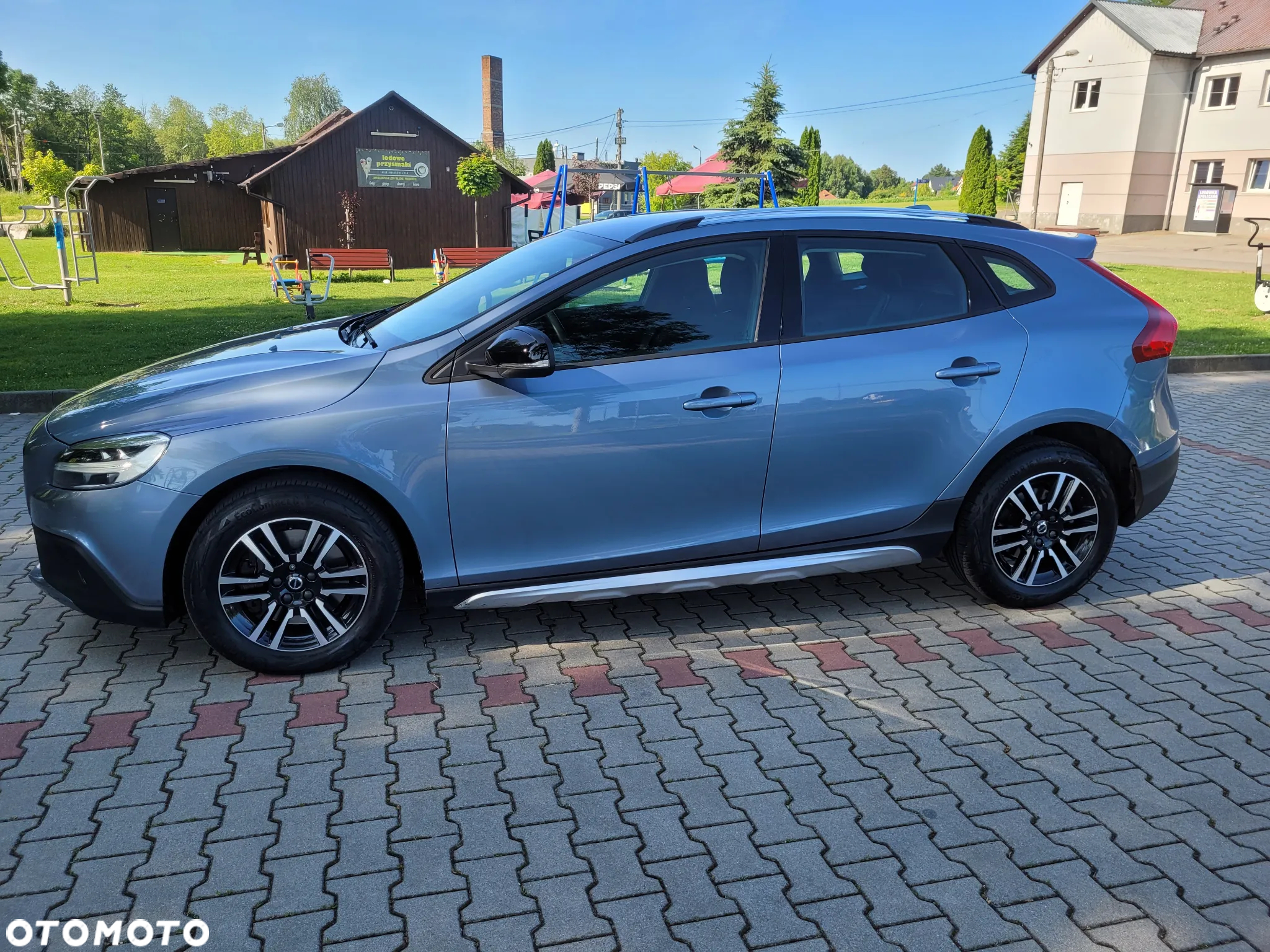 Volvo V40 T3 Drive-E Momentum - 16
