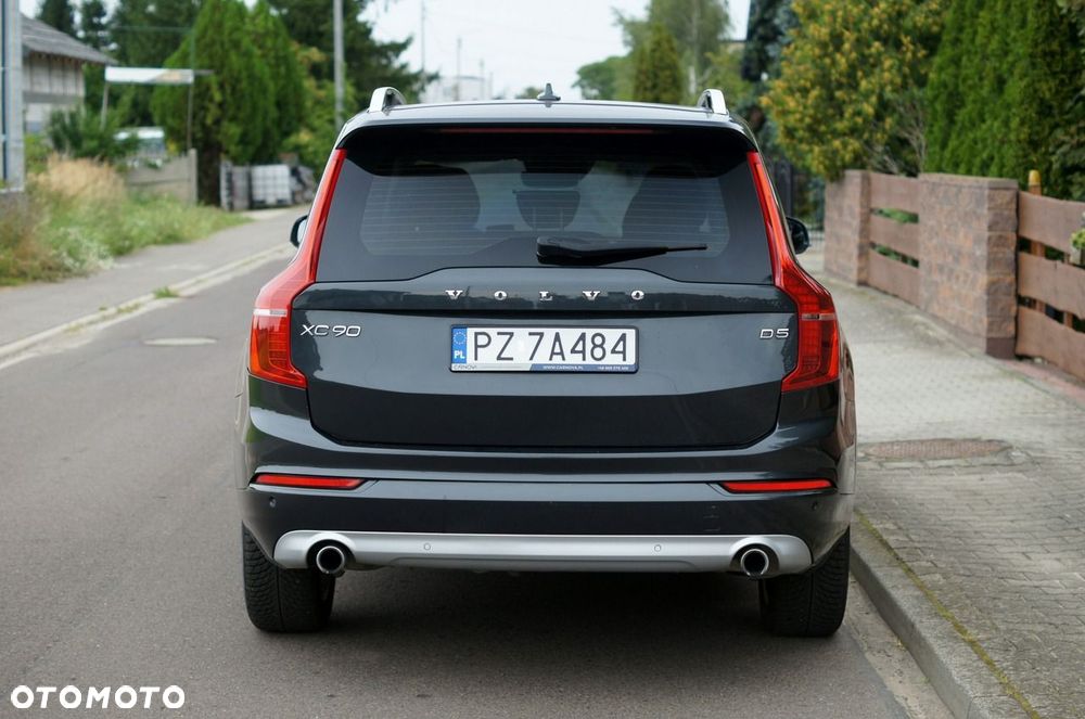 Volvo XC 90 D5 AWD Geartronic Momentum - 8