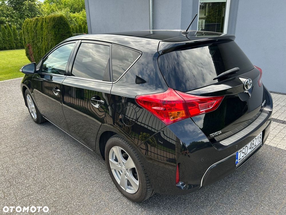 Toyota Auris 1.6 Prestige - 13