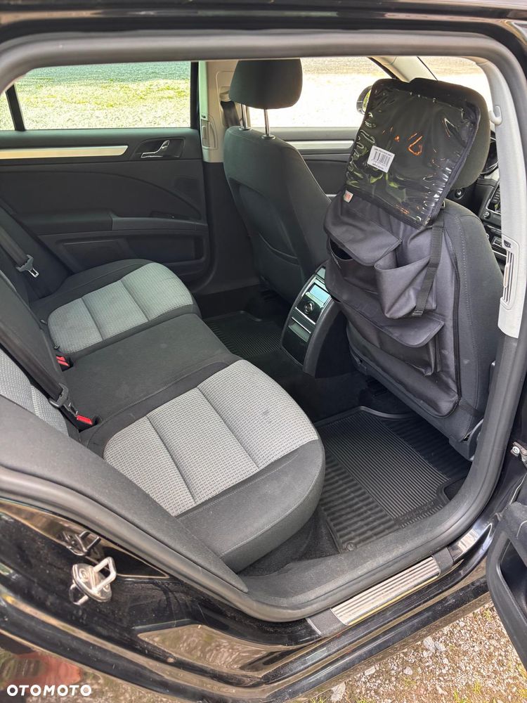 Skoda Superb 2.0 TDI Ambition - 22