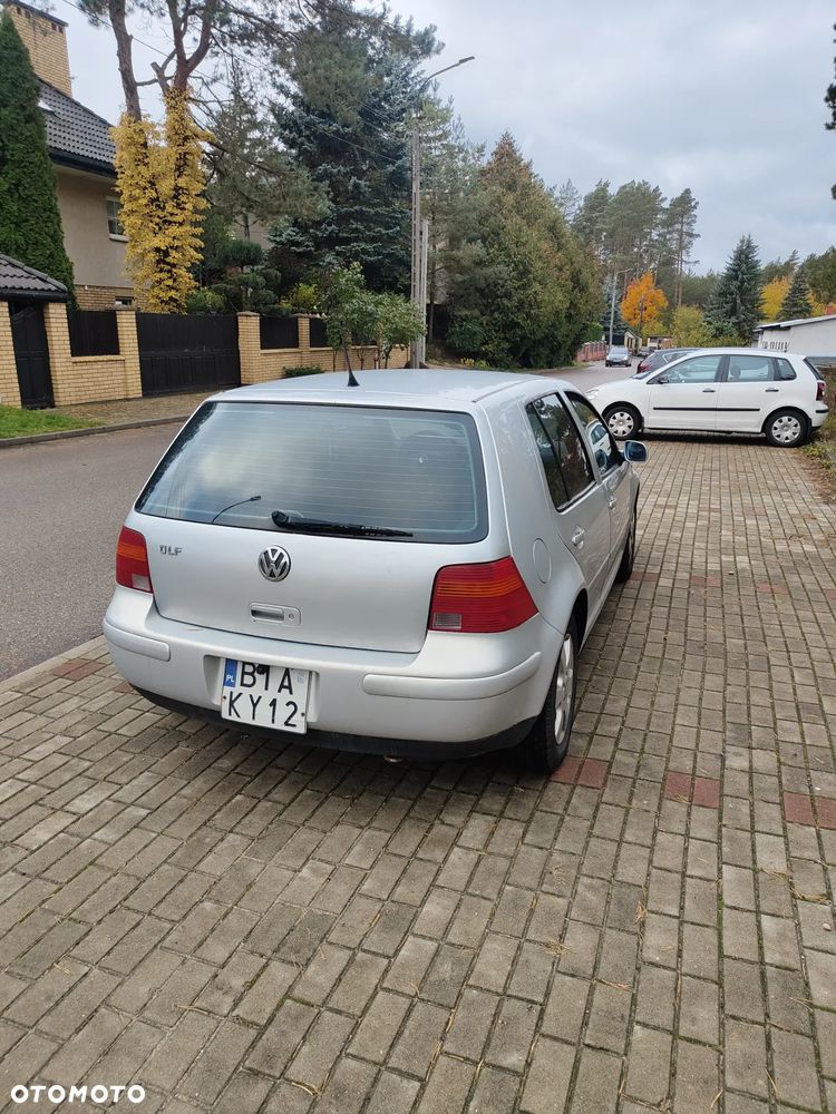 Volkswagen Golf - 5