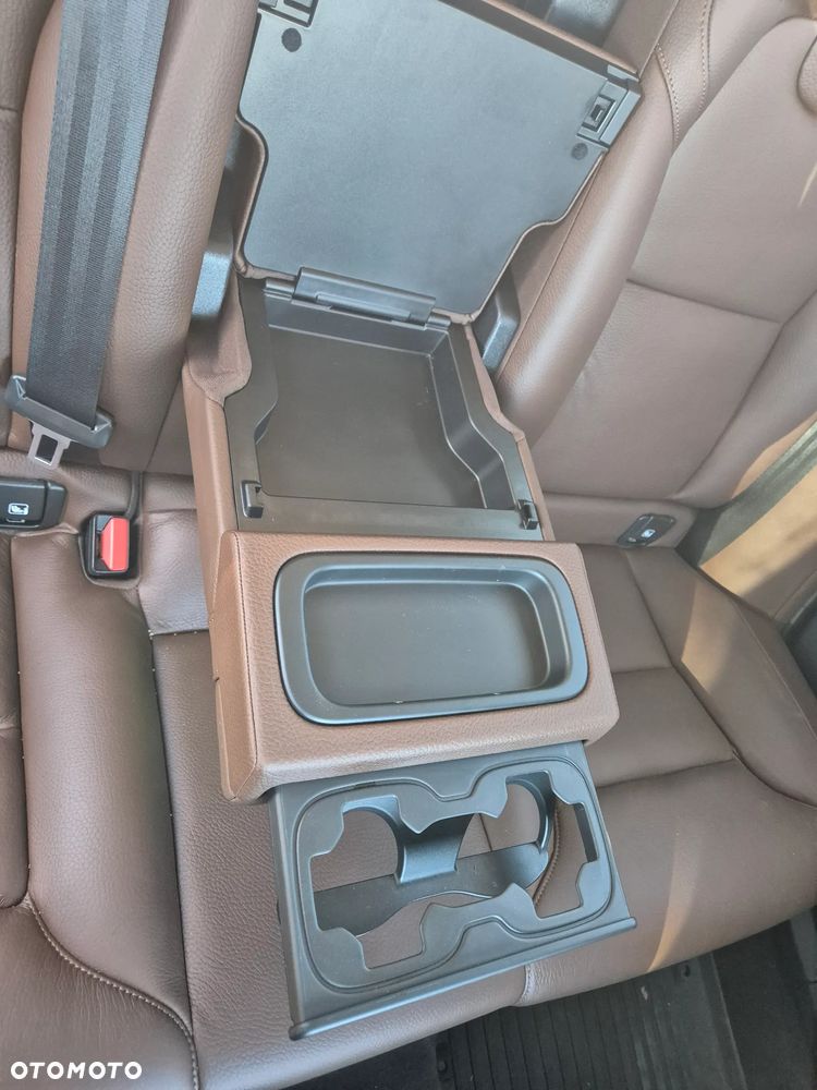 Volvo V90 T8 AWD Plug-In Hybrid Momentum - 23