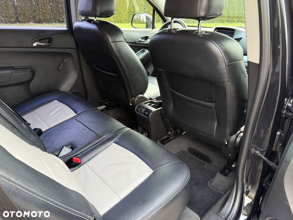 Chevrolet Orlando - 31