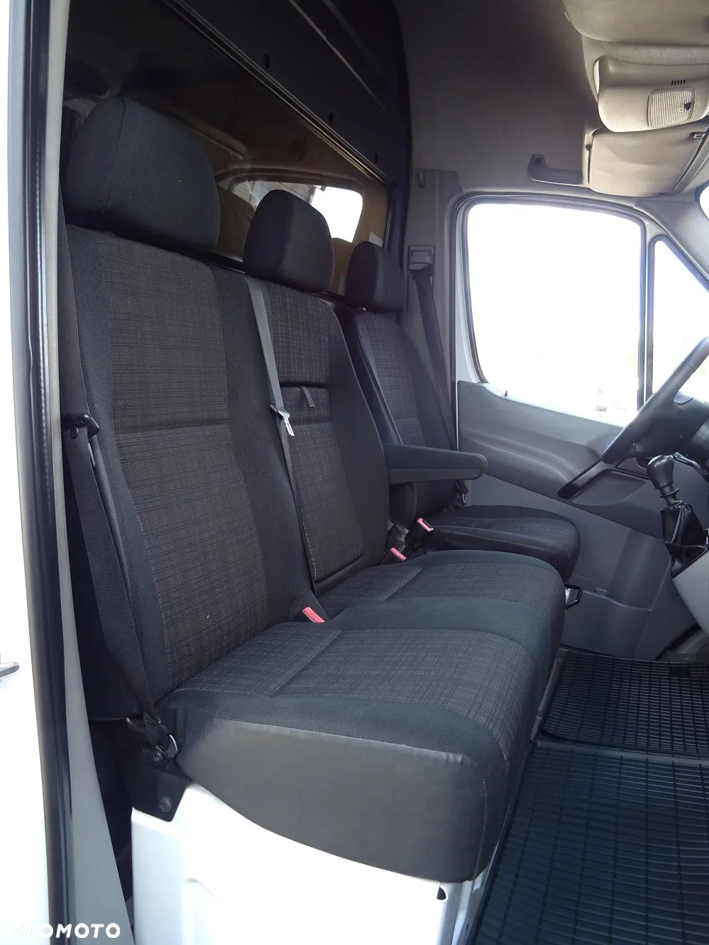 Mercedes-Benz Sprinter - 19