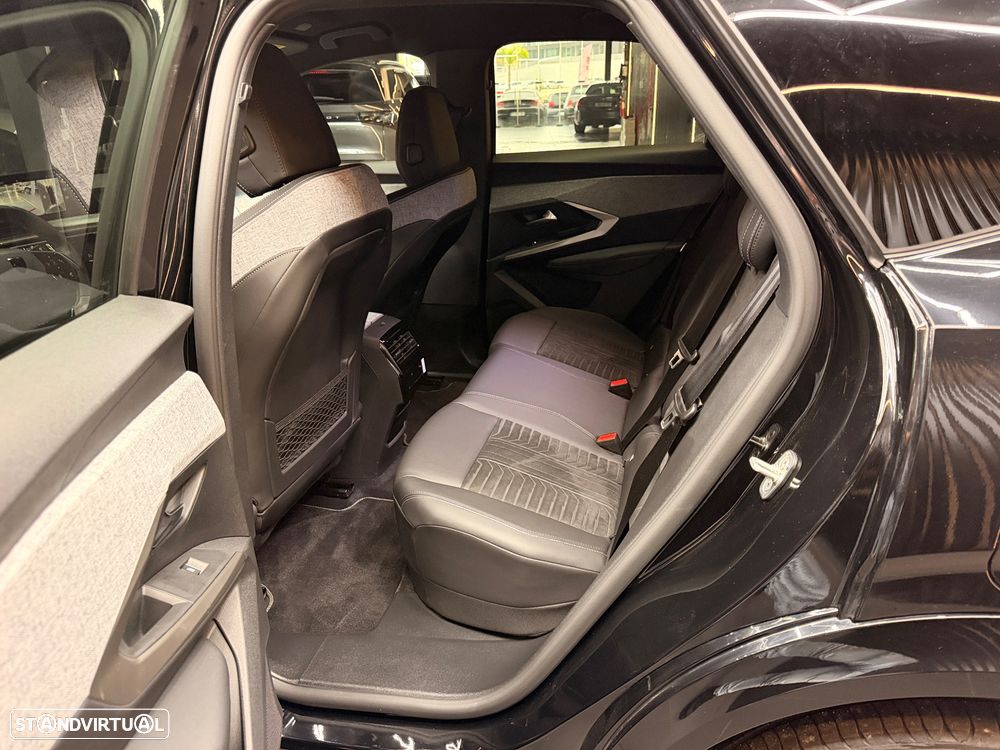 Peugeot E-3008 210 GT EXCLUSIVE - 22