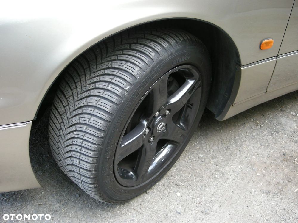 Lexus GS - 11