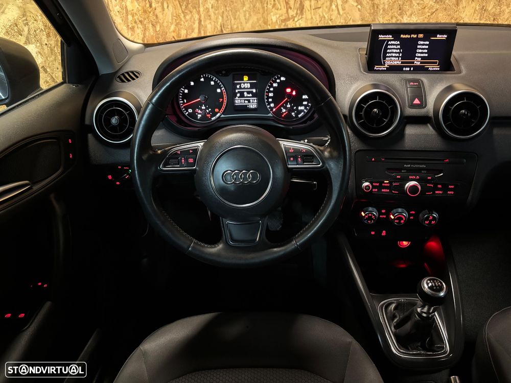 Audi A1 1.2 TFSI Attraction - 15