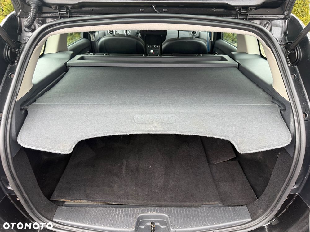 Dacia Logan 1.2 16V 75 Essentiel - 10