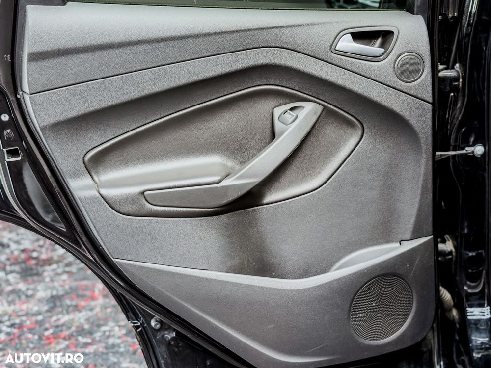 Ford Kuga - 26