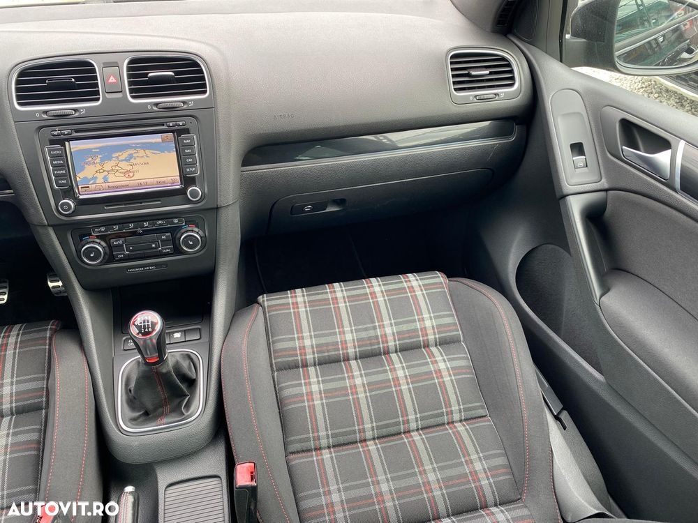 Volkswagen Golf - 15