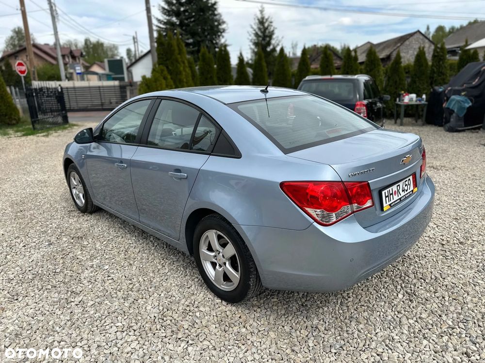 Chevrolet Cruze 1.6 LT+ - 4