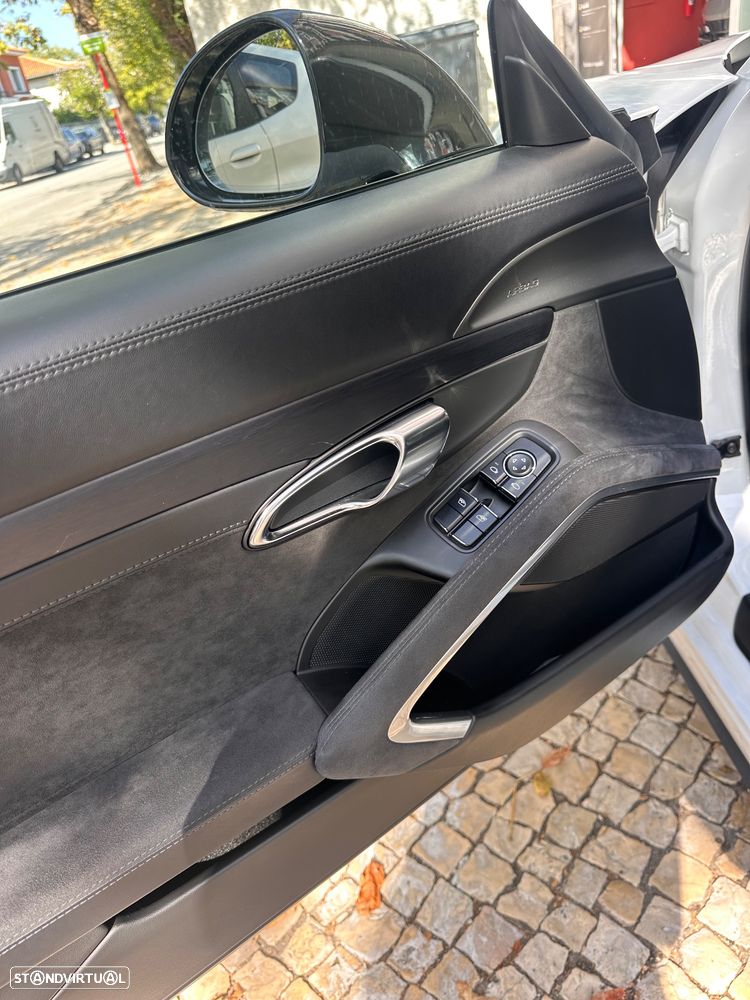 Porsche 911 (991) Carrera 4 GTS PDK - 14